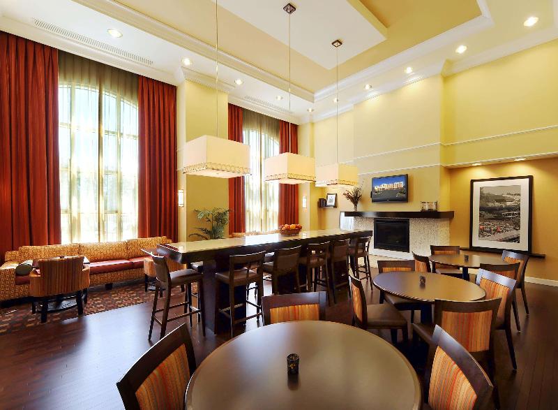 Hampton Inn & Suites Scottsboro image