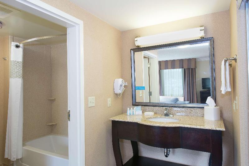 Hampton Inn & Suites Scottsboro image 4