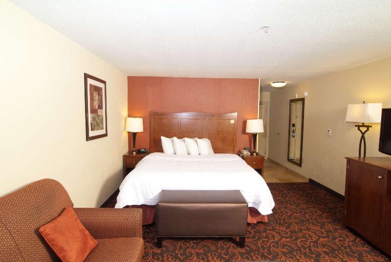 Hampton Inn Yorkville image