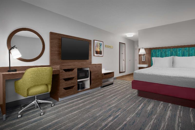 Hampton Inn Yorkville image