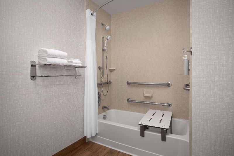 Hampton Inn Yorkville image