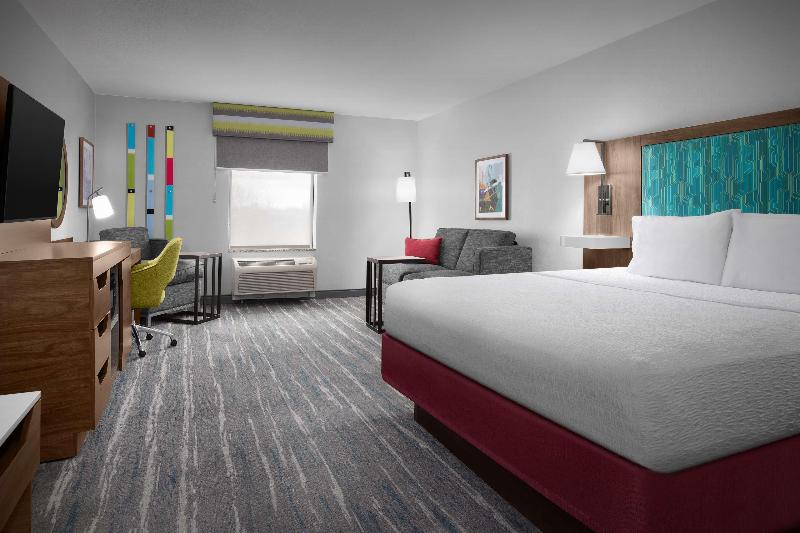 Hampton Inn Yorkville image