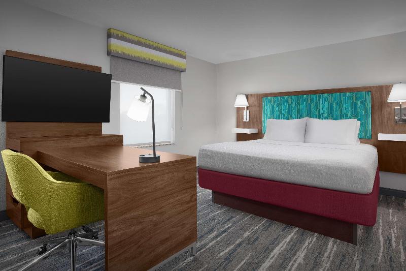Hampton Inn Yorkville image