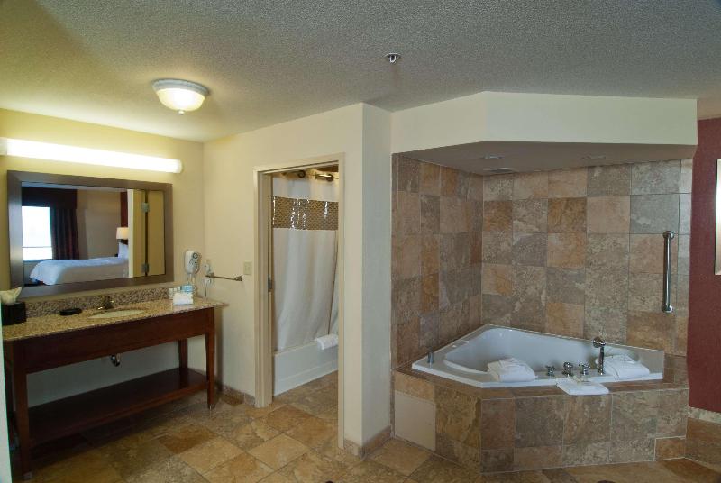 Hampton Inn Yorkville image