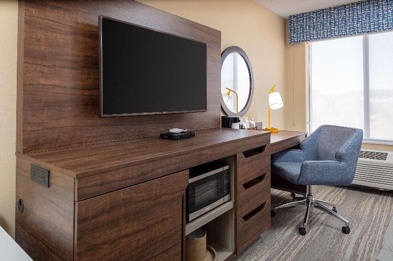 Hampton Inn Castle Rock image