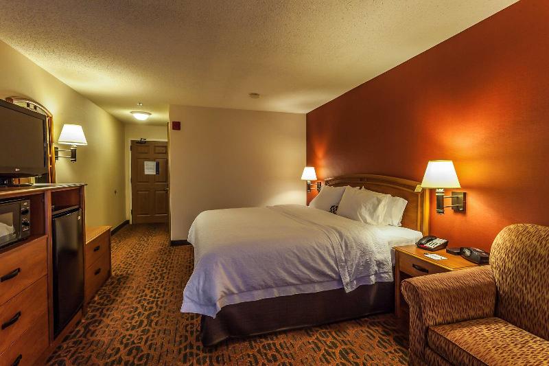 Hampton Inn Castle Rock image