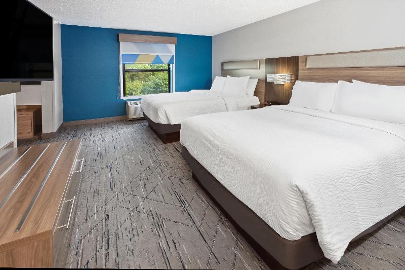 Holiday Inn Express Fremont image