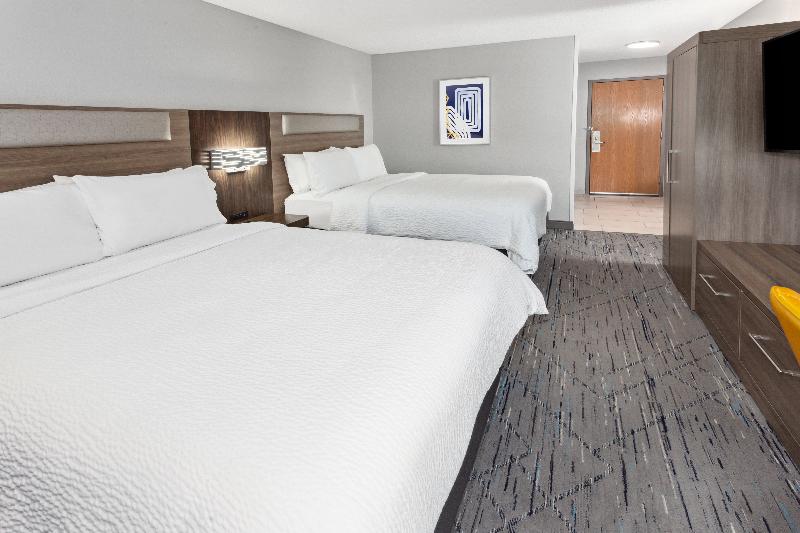 Holiday Inn Express Fremont image