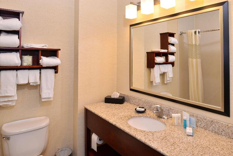 Wingate by Wyndham Steubenville image