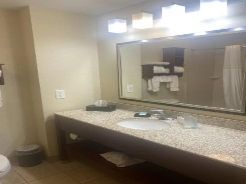 Wingate by Wyndham Steubenville image