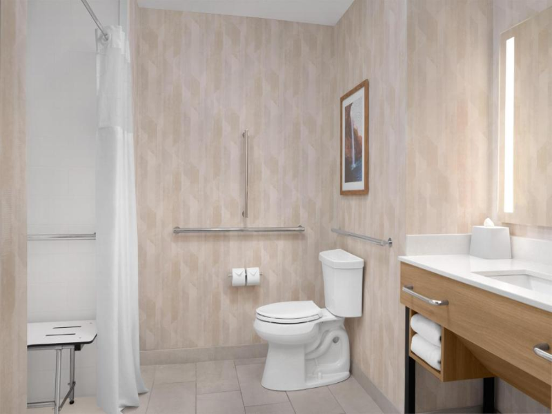 Hampton Inn Crossville 3