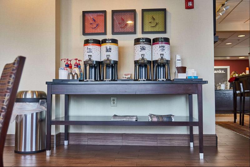 Hampton Inn Uniontown image