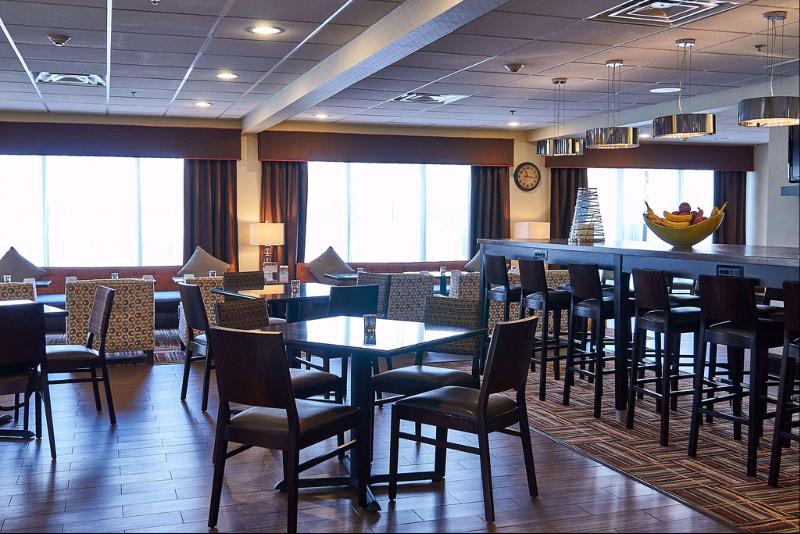 Hampton Inn Uniontown image