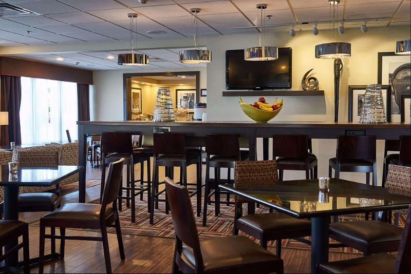 Hampton Inn Uniontown image