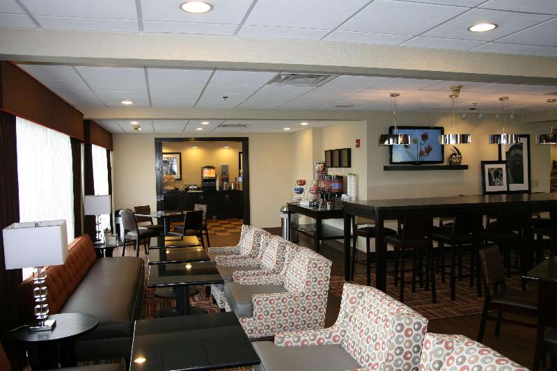 Hampton Inn Uniontown image