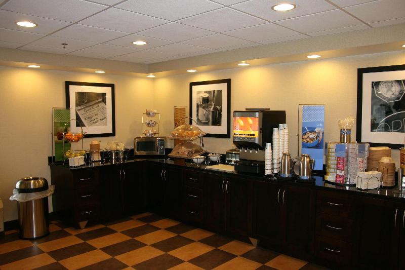Hampton Inn Uniontown image