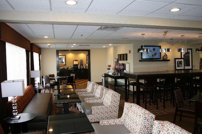 Hampton Inn Uniontown image