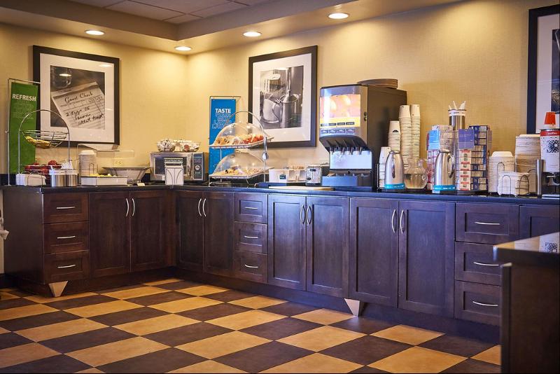 Hampton Inn Uniontown image