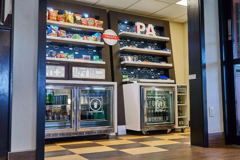 Hampton Inn Uniontown image