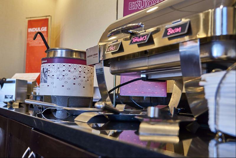 Hampton Inn Uniontown image