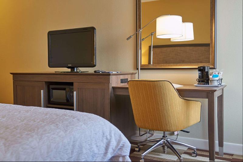 Hampton Inn Uniontown image