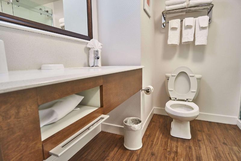 Hampton Inn Uniontown image