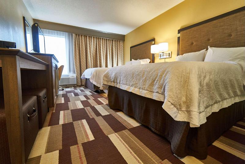 Hampton Inn Uniontown image