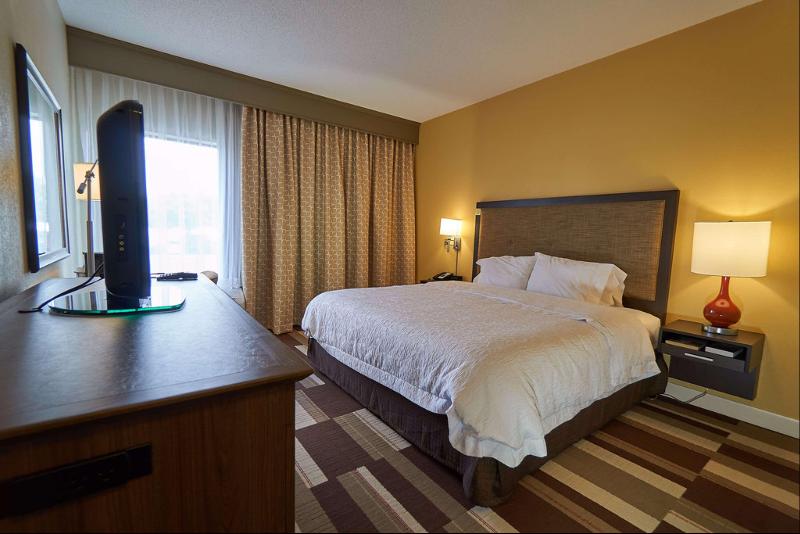 Hampton Inn Uniontown image