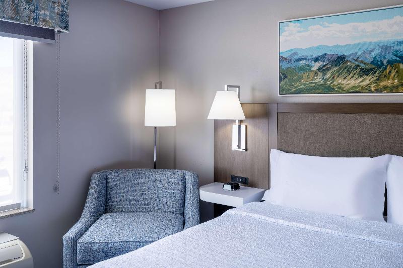 Hampton Inn & Suites Salida image