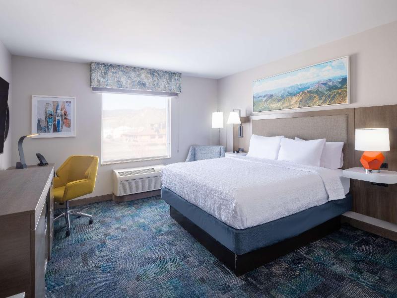 Hampton Inn & Suites Salida image