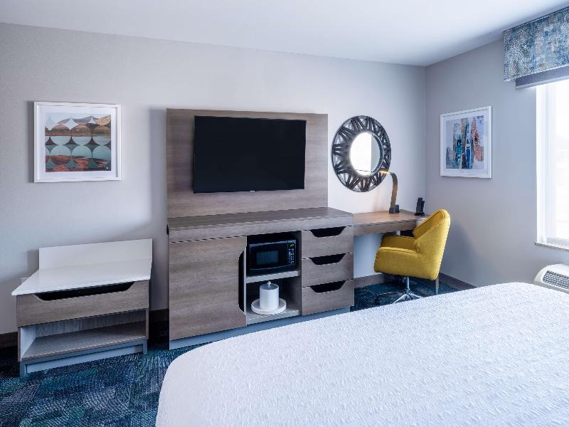 Hampton Inn & Suites Salida image