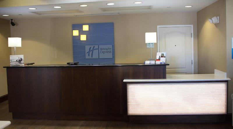 Holiday Inn Express West Jefferson image