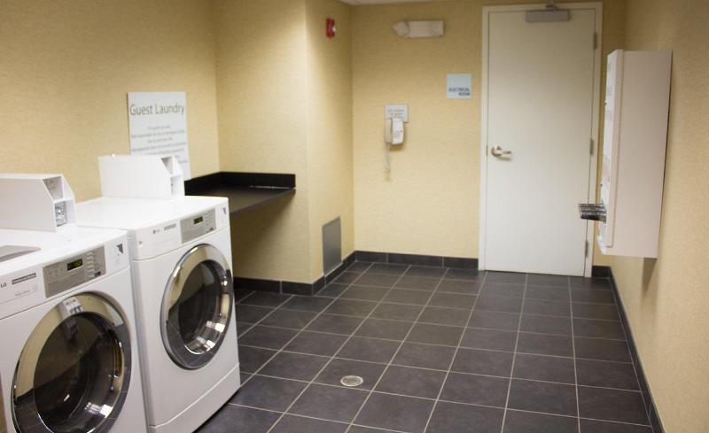 Holiday Inn Express West Jefferson image