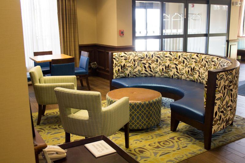 Holiday Inn Express West Jefferson image