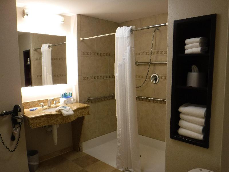 Holiday Inn Express West Jefferson image