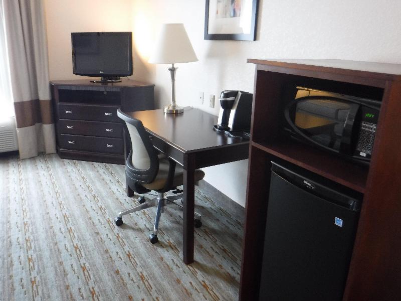 Holiday Inn Express West Jefferson image 3