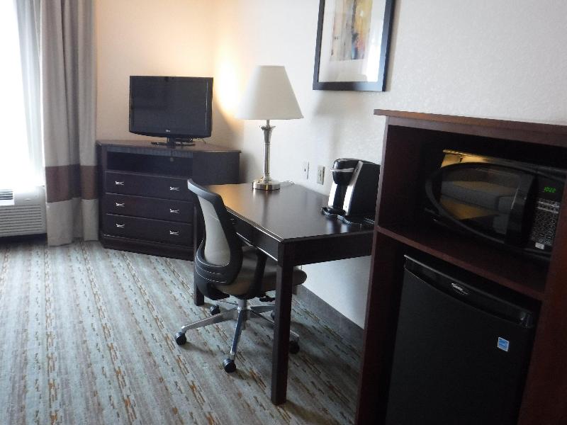 Holiday Inn Express West Jefferson image
