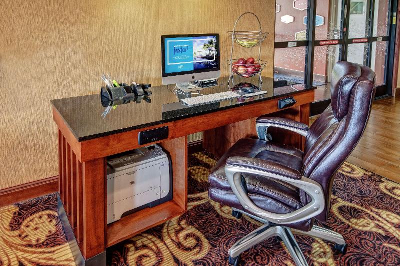 Hampton Inn Corinth image