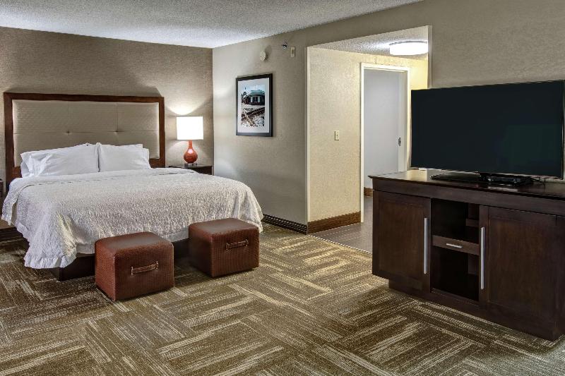 Hampton Inn Corinth image