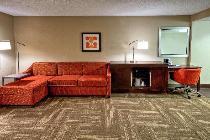 Hampton Inn Corinth image