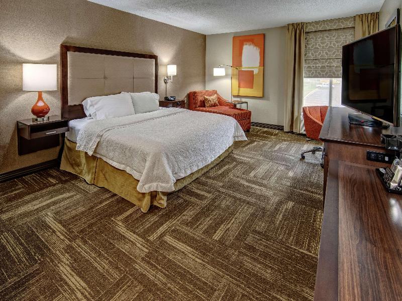 Hampton Inn Corinth image
