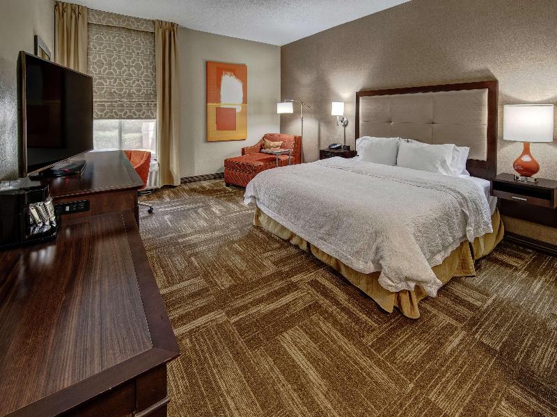 Hampton Inn Corinth image