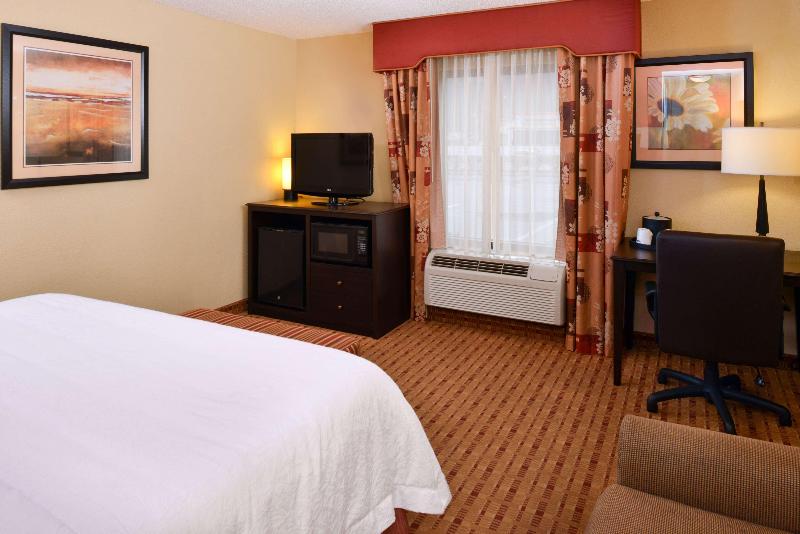 Hampton Inn Williamsburg image