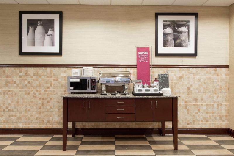 Hampton Inn Yazoo City image