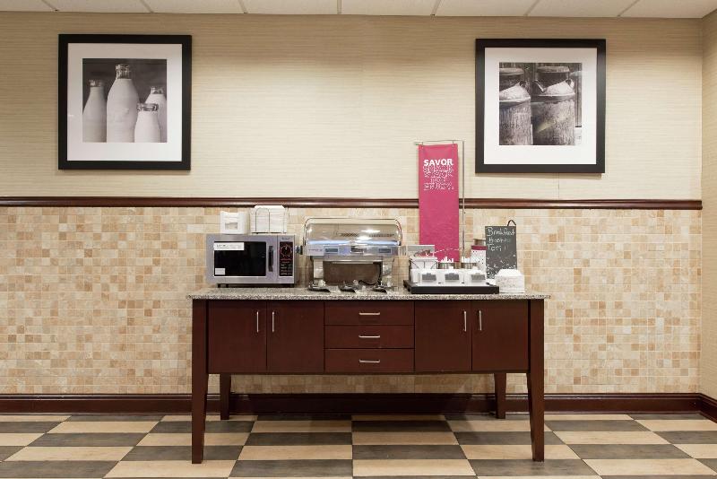 Hampton Inn Yazoo City image