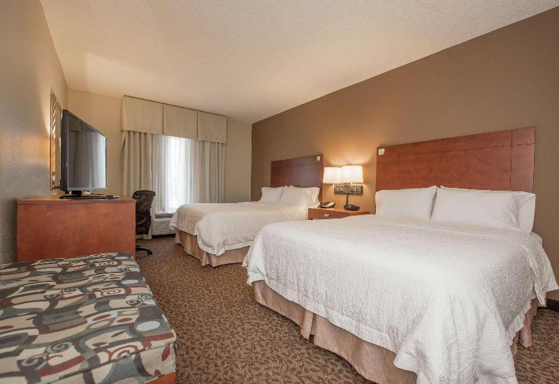 Hampton Inn Yazoo City image