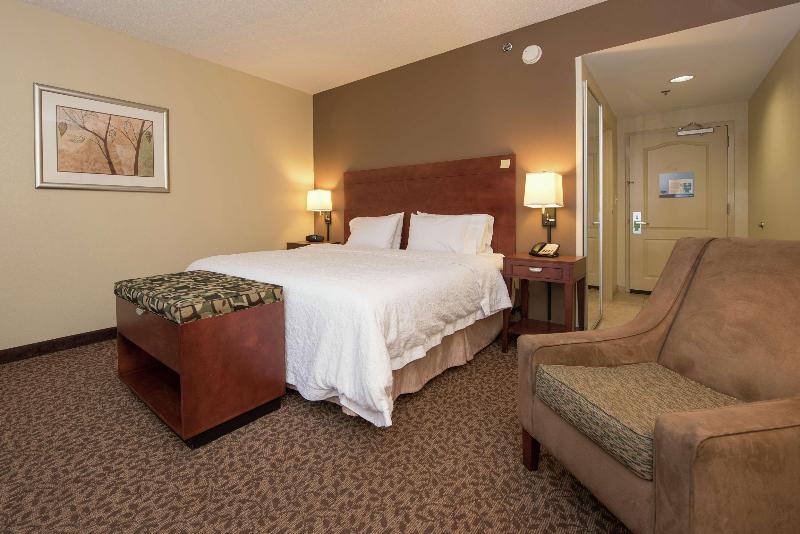 Hampton Inn Yazoo City image