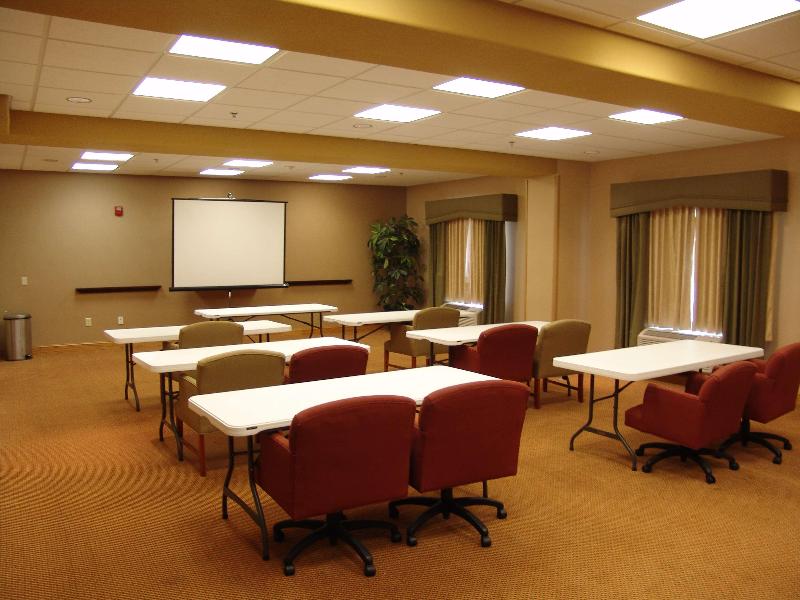 Hampton Inn Garden City image