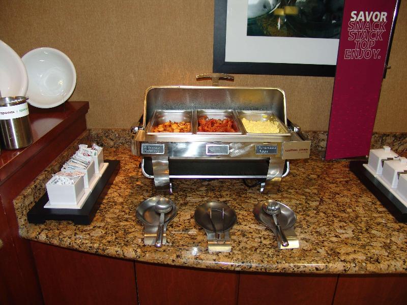 Hampton Inn Garden City image