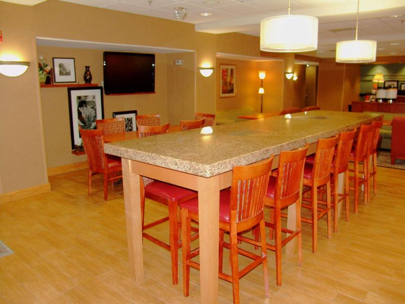 Hampton Inn Garden City image